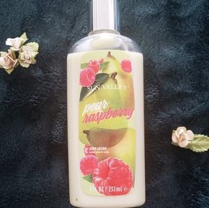 Body Lotion: Pear Raspberry



8 fl. oz.